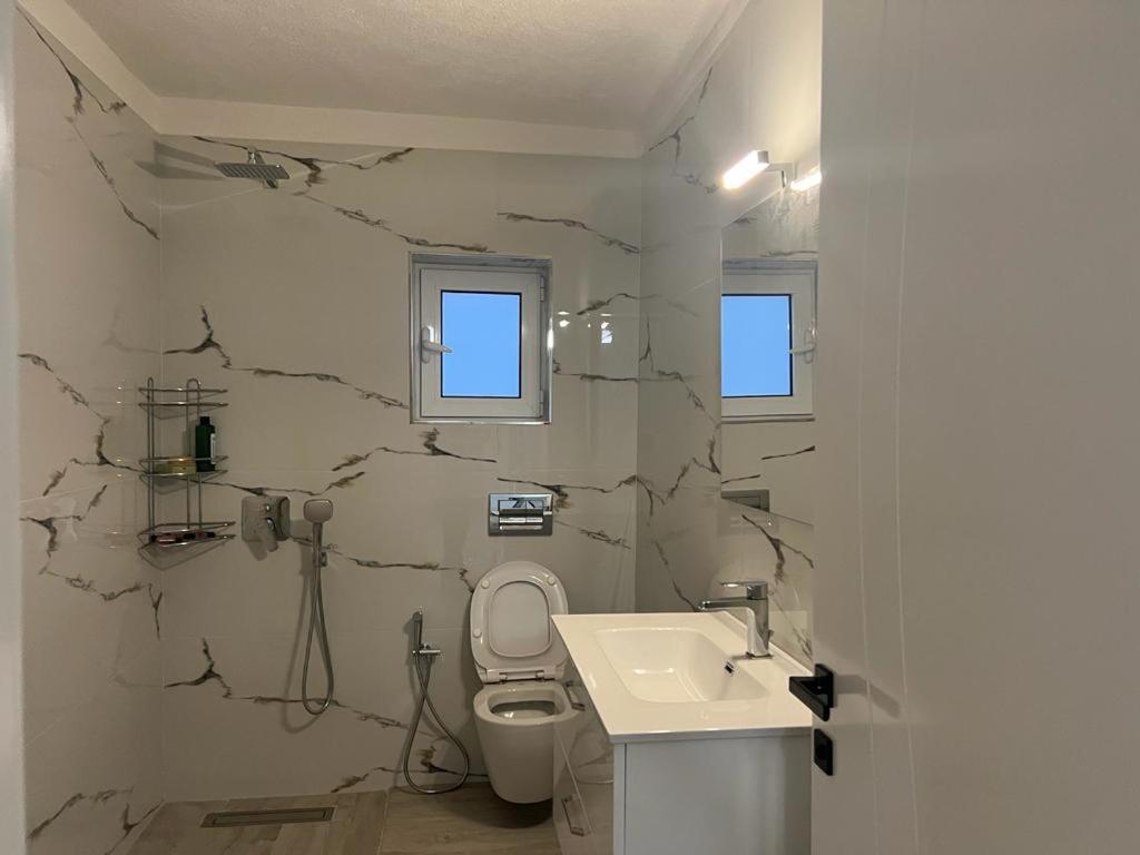 Real Luxury Apartments Sarande Exterior photo